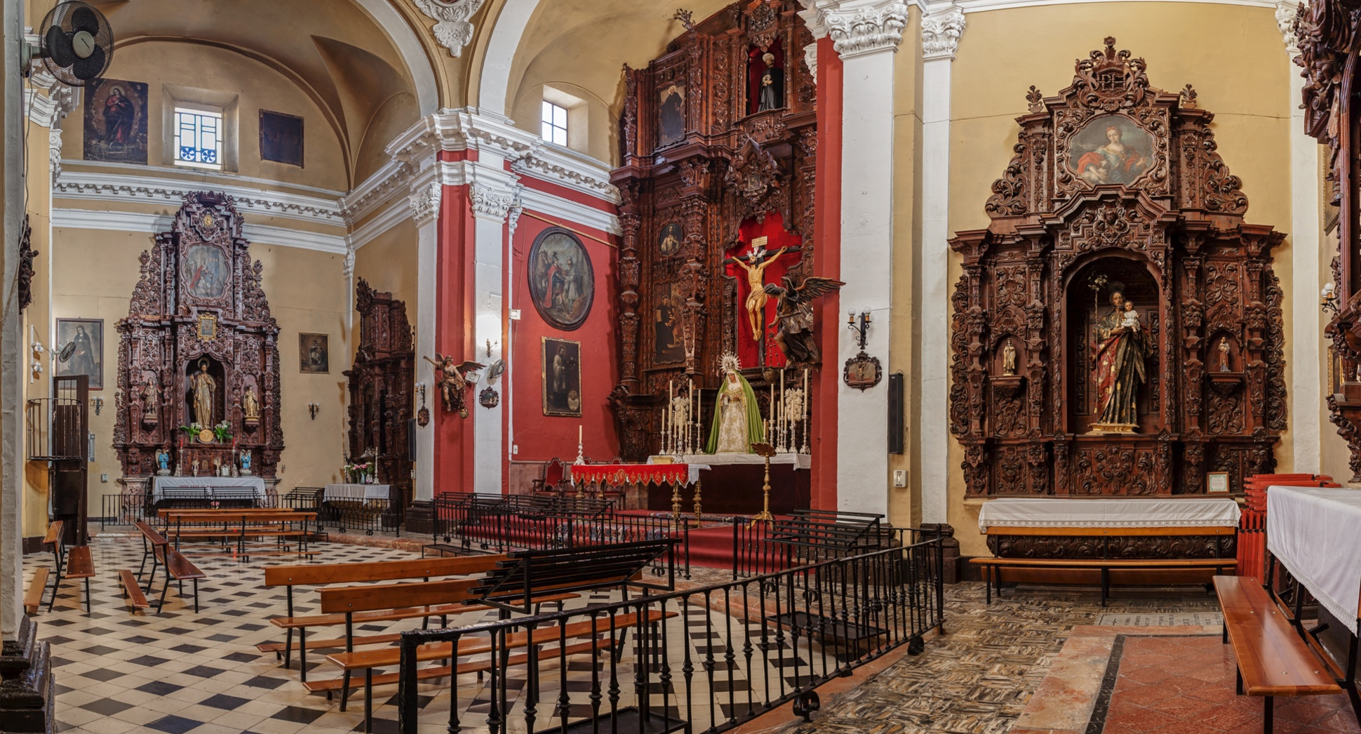Iglesia de San Ignacio de Loyola Iglesia de San Ignacio de Loyola